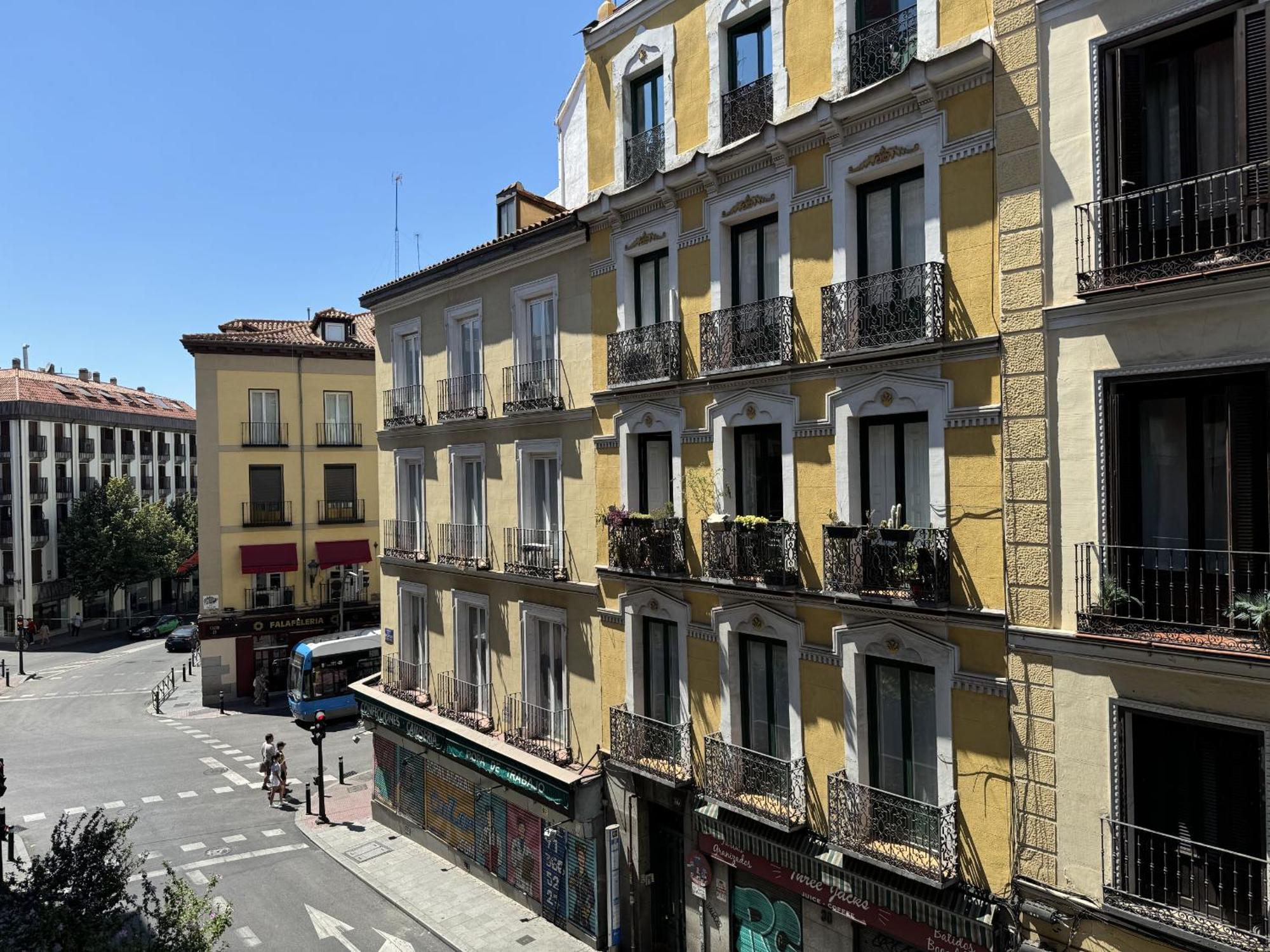 Plazamayorsuites Madrid Exterior photo